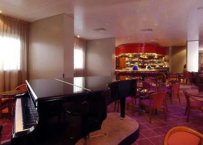 Four Points By Sheraton Hotel 4*