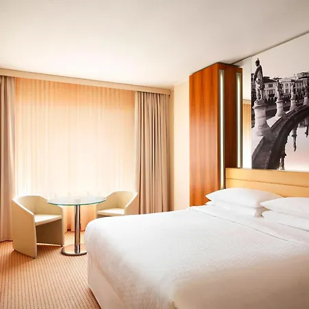 Hotell Four Points By Sheraton 4*