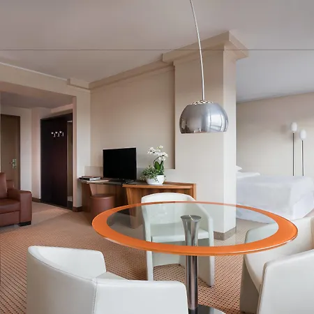 Four Points By Sheraton Hotel 4*