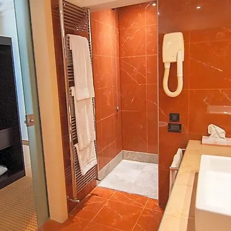 Four Points By Sheraton Hotel 4*