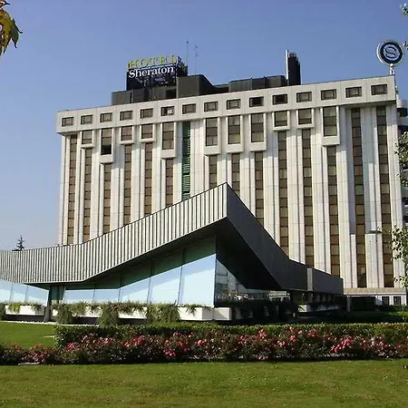 Four Points By Sheraton Hotell 4*