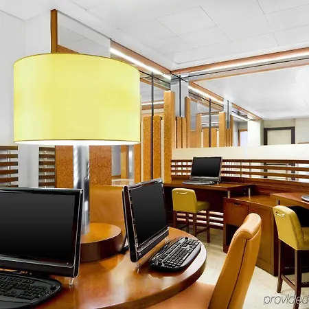 Four Points By Sheraton Hotell