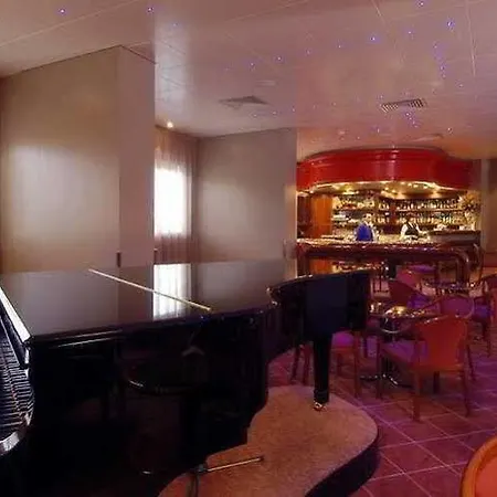 Four Points By Sheraton Hotel 4*